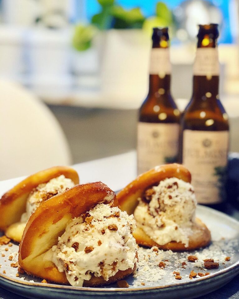 Friterade buns med pepparkaksglass