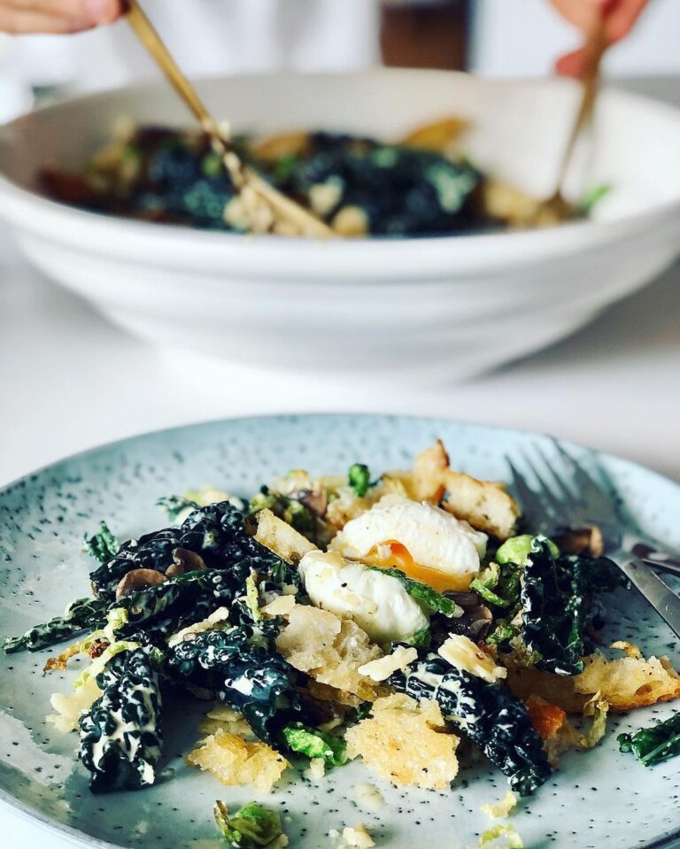 Caesarsallad med svartkål