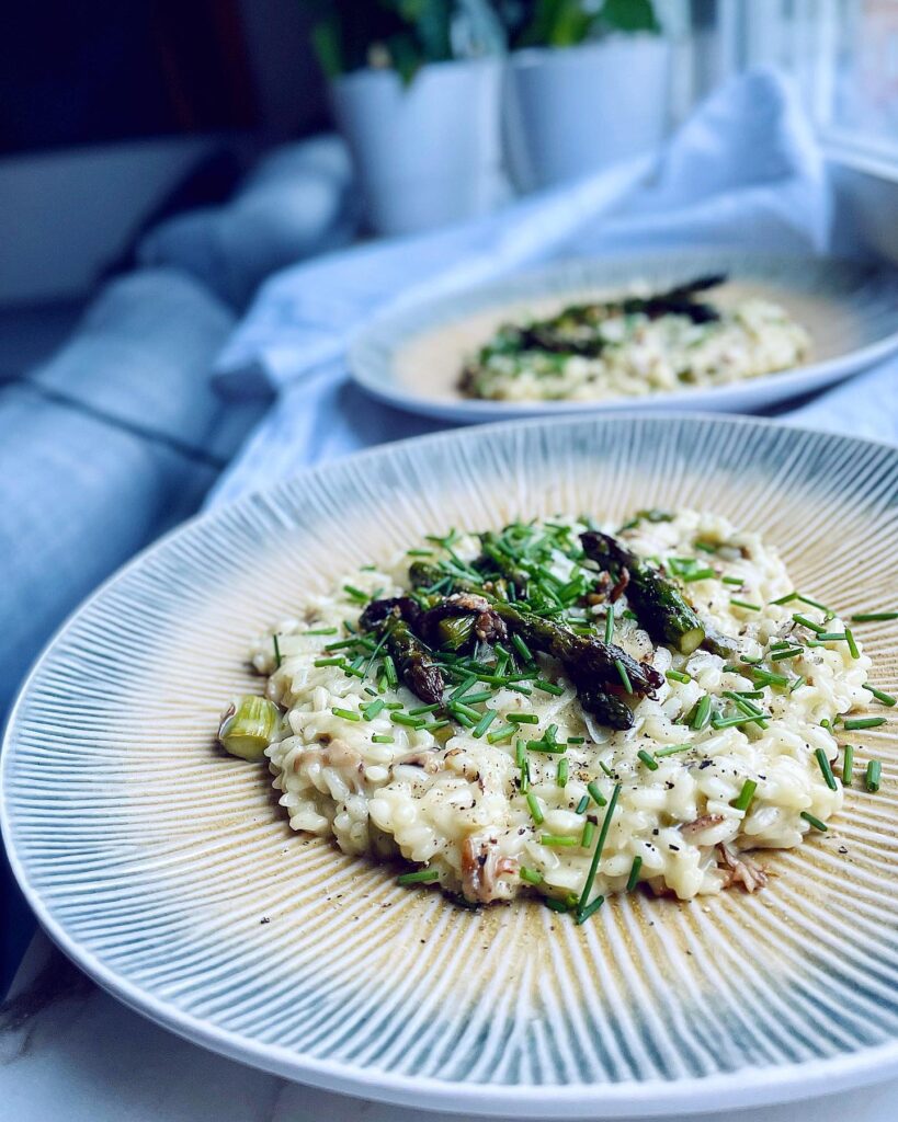 Risotto med tryffelpecorino, sparris och shiitake