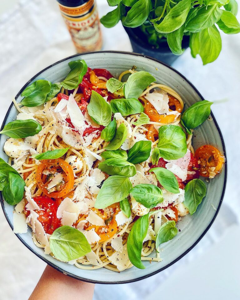 Färsk tomatpasta