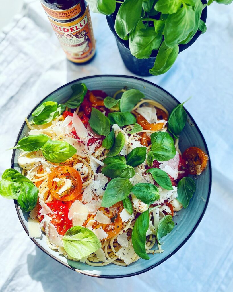 Färsk tomatpasta