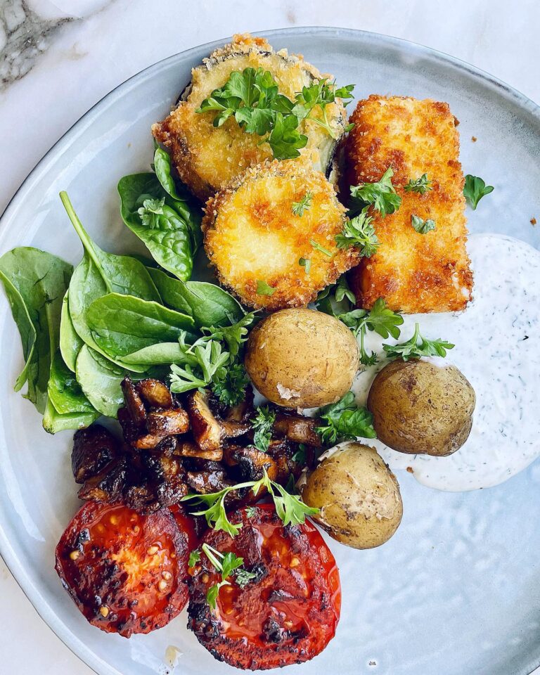 Pankofriterade grönsaker med misostekt svamp och dillsås