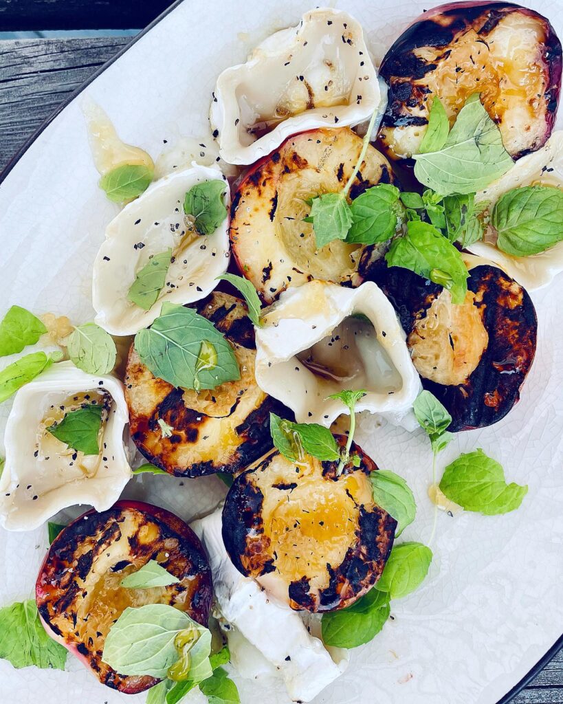 Grilltapas med nektarin och chèvre