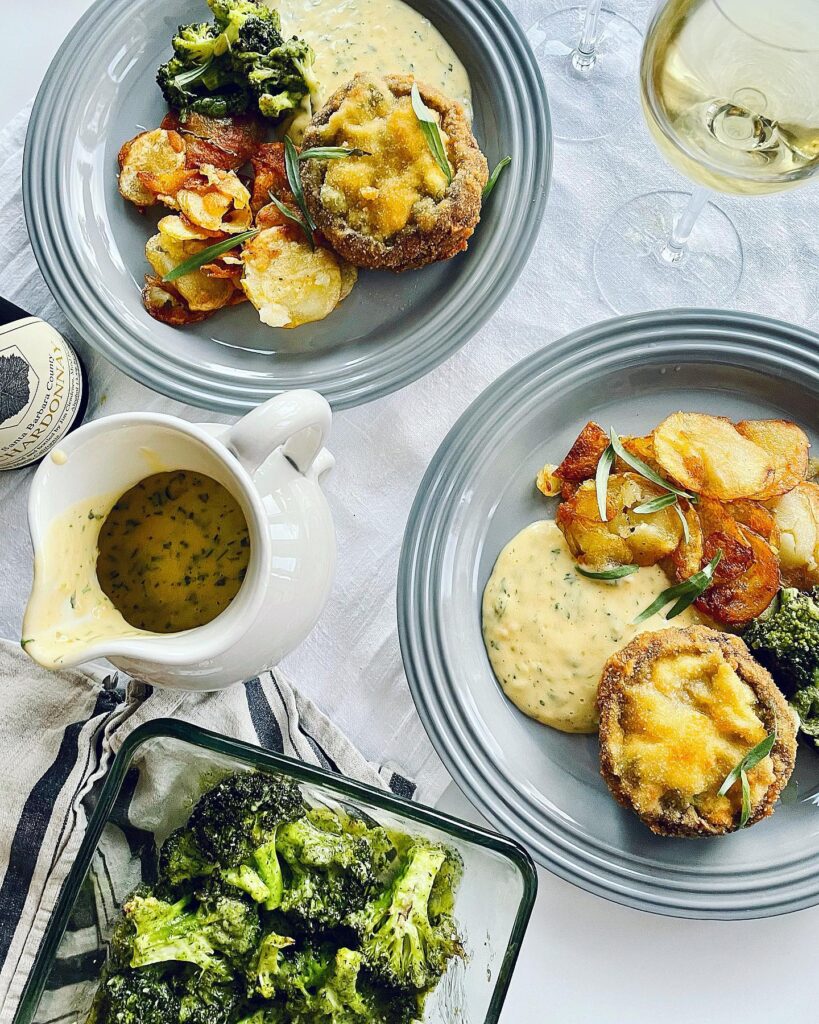 Portabelloschnitzel med parmesangratinerad broccoli
