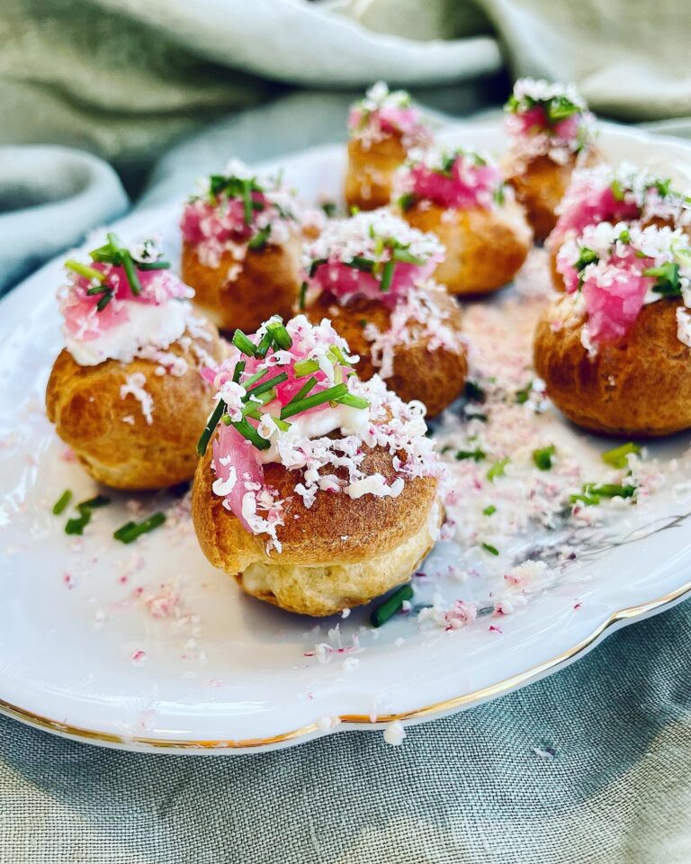 Västerbottensostfyllda gougères