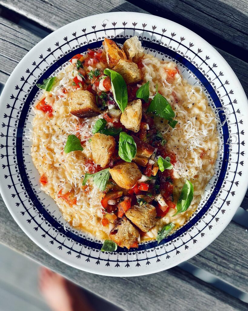 Tomatrisotto på färska tomater