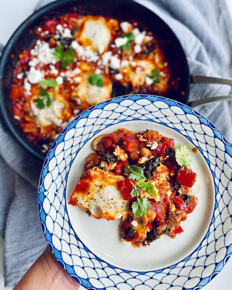 Shakshuka med svartkål och champinjoner