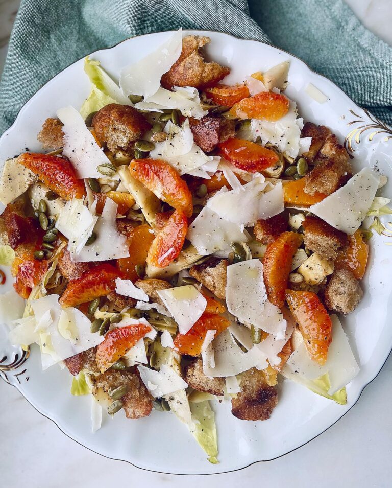 Blodapelsinsallad med endiv och getost