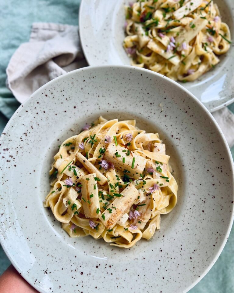 Beurre blancpasta med vit sparris och citron