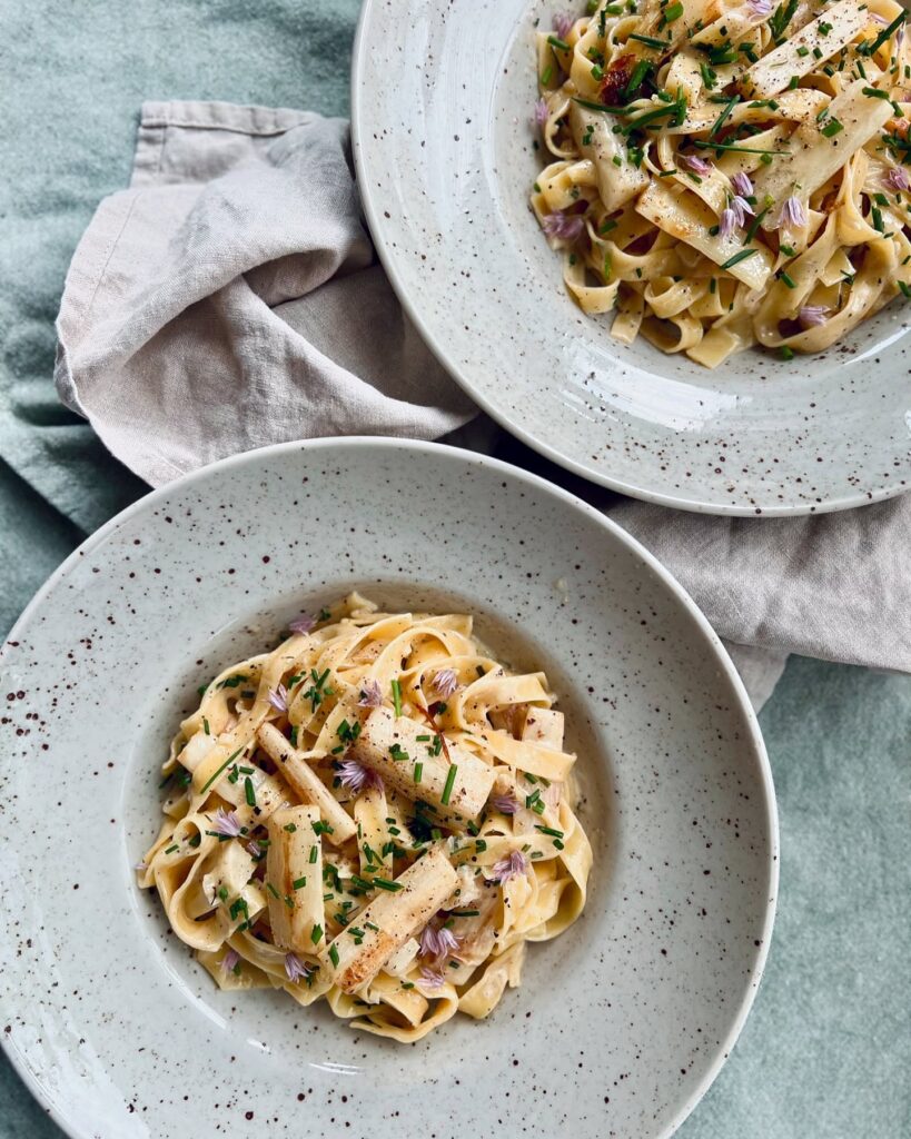 Beurre blancpasta med vit sparris och citron