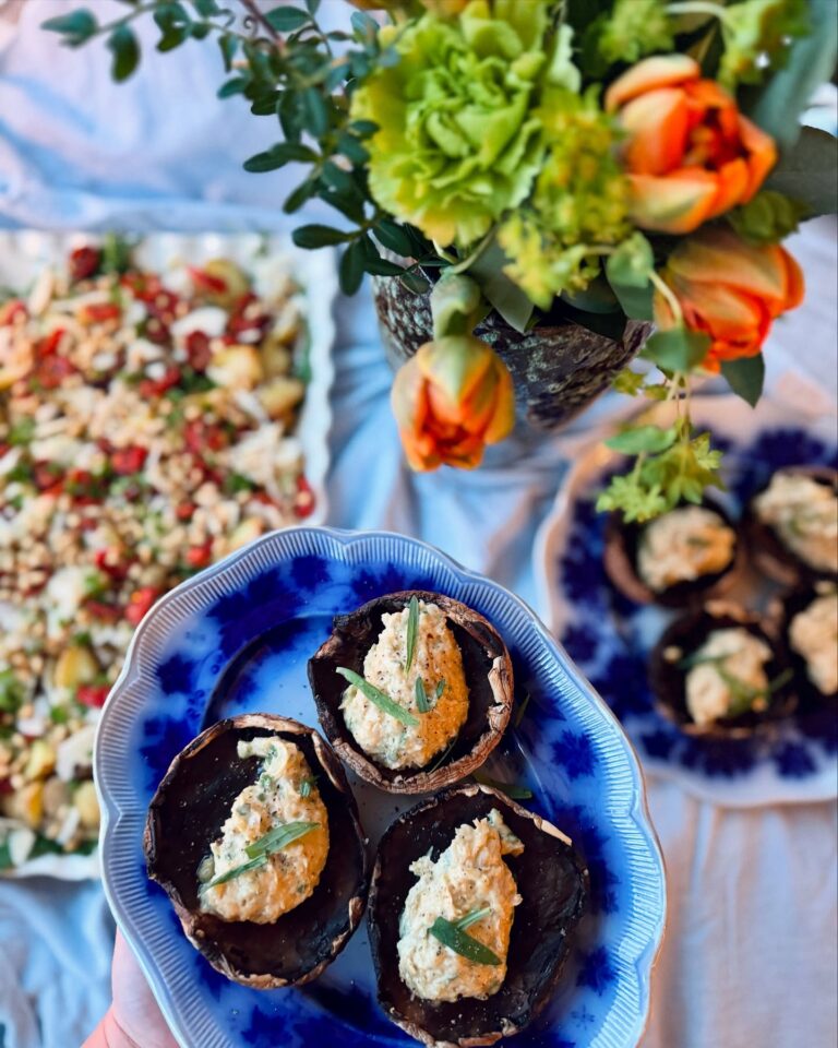 Ugnsbakad portabello med lök-, miso- och dragonsmör
