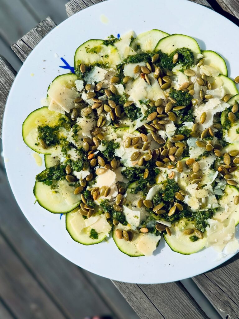 Råhyvlad zucchini med gremolata