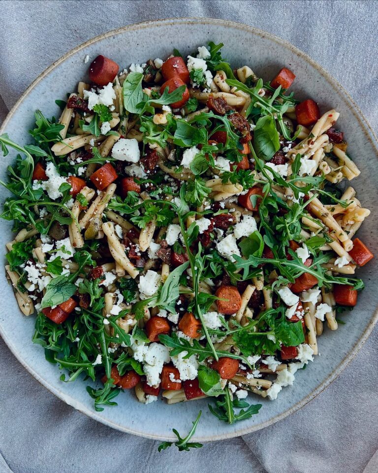 Pastasallad med soltorkade tomater