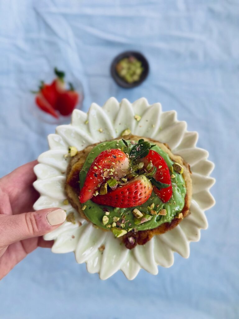 Amerikanska pannkakor med jordgubbar och pistagekräm 2.0