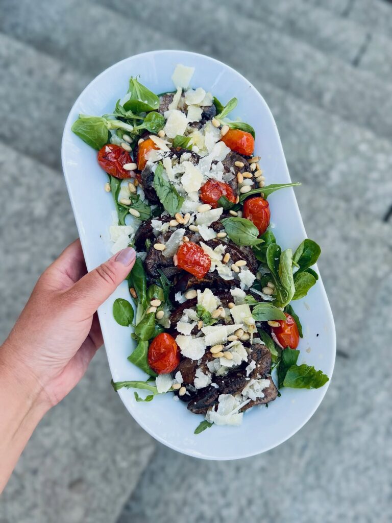 Vegetarisk tagliata med grillad portabello